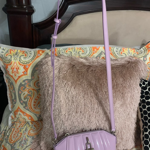 Givenchy Lilac Quilted Patent Leather Bag - Picture 3 of 6